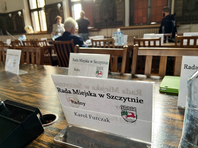 Oglądaj sesję Rady Miejskiej w Szczytnie na żywo (wideo)
