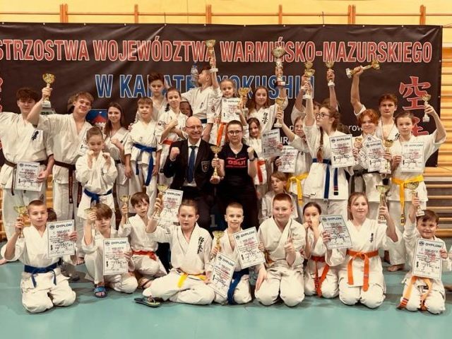 Medale, zwycięstwa... - szczycieńscy karatecy bardzo udanie rozpoczęli sezon startowy