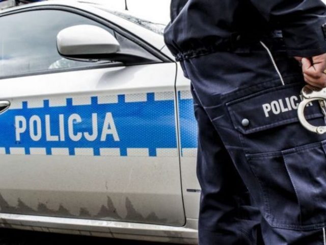 Jeden chciał iść na ryby, drugi do fryzjera. Obaj wylądowali w policyjnej celi