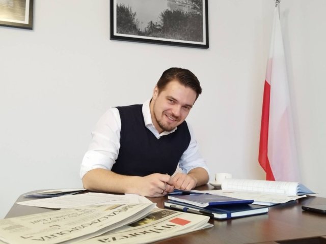 Nowa akademia ze starym adresem. WSPol niezagrożona. Rozmowa z posłem Michałem Wypijem