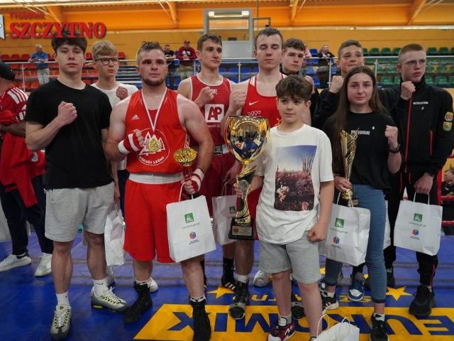 Bokserzy Gwardii Szczytno pokonali Brytyjczyków 12 do 8 (zdjęcia)