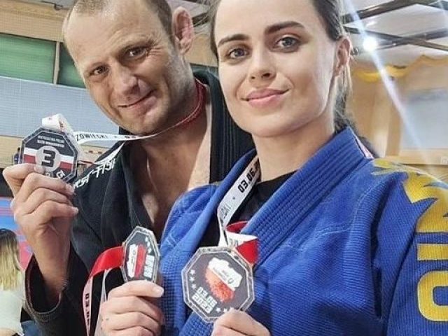 Mundurowe zmagania na macie