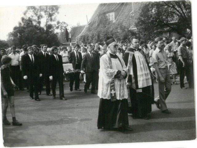 25 lipca 1981 r. odbył się pogrzeb Krzysztofa Klenczona w Szczytnie (zdjęcia)