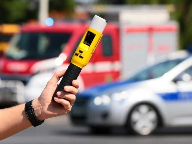 Obywatelskie zgłoszenie zapobiegło tragedii. 29-latek kierował bez prawka, z ponad 2 promilami alkoholu