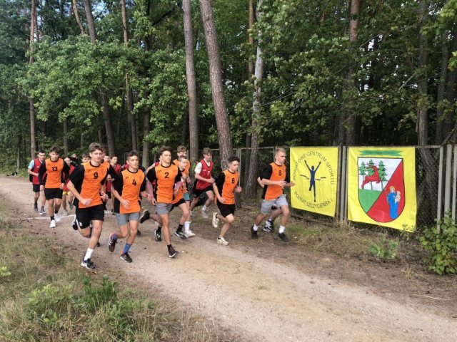 Mistrzostwa Powiatu w Indywidualnych Biegach Przełajowych, Młodzi sportowcy dali z siebie wszystko (zdjęcia)
