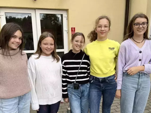 Uczennice szkoły w Rudce marzą o spotkaniu Sanah. Na razie kręcą teledyski do jej utworów