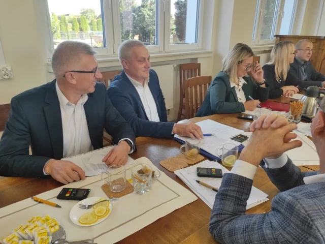 NIE dla likwidacji szkoły w Dąbrowach. Zamieszanie w gminie Rozogi