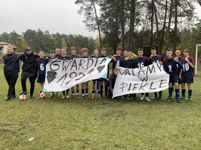 Talent i determinacja. Młodzi zawodnicy Gwardia Szczytno z awansem do elity piłkarskiej