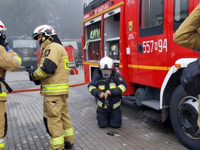 Strażacy trenowali w jednostce wojskowej w Lipowcu (zdjęcia)