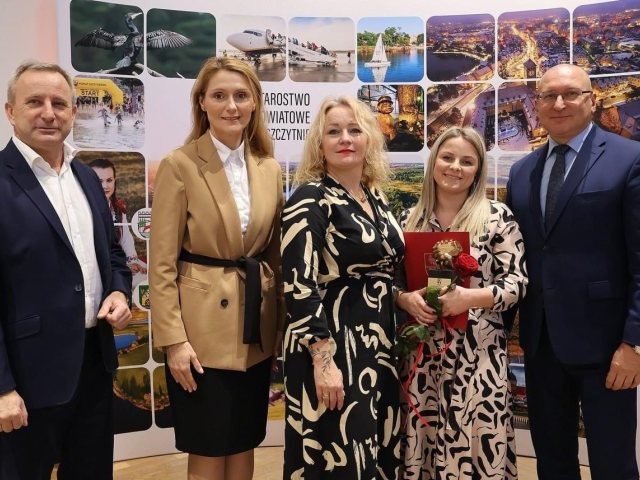 Wyróżnieni bohaterowie Powiatu Szczycieńskiego w akcji „Pomocni-Wszechmocni|”. Twarze pomocy społecznej (zdjęcia)