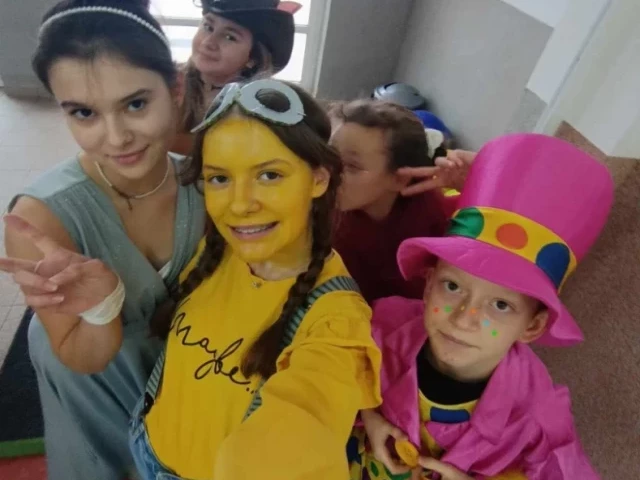 Kolorowy świat baśni i bohaterów „odwiedził” Szkołę Podstawową w Pasymiu (zdjęcia)