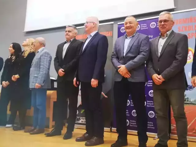 Wyróżnieni nauczyciele: Lisewski, Janowski, Iwańczyk... i mistrzowie wsparcia dla sportu (zdjęcia)