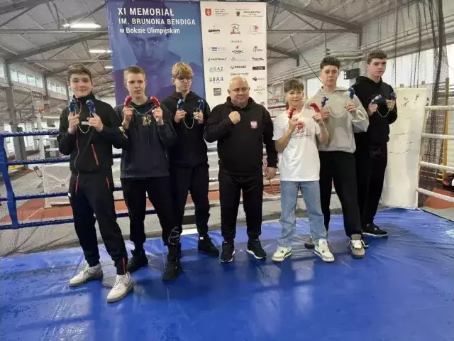 Karol Lisiewicz i Michał Płocharczyk wygrali. Nasi bokserzy zmierzyli się z najlepszymi