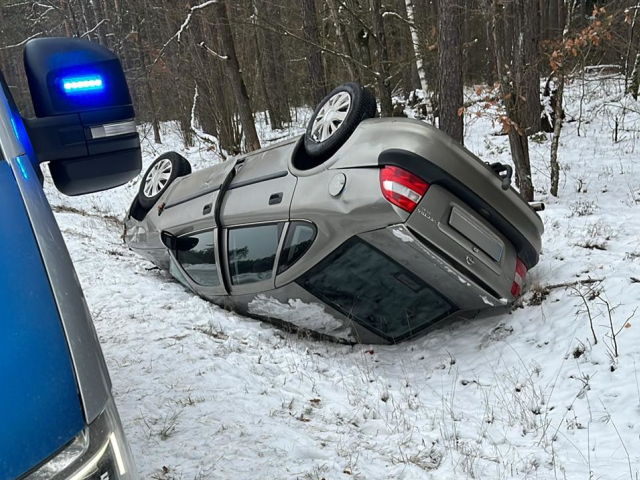 Kolizje, alkohol i jazda bez uprawnień. Policyjne podsumowanie weekendu na drogach