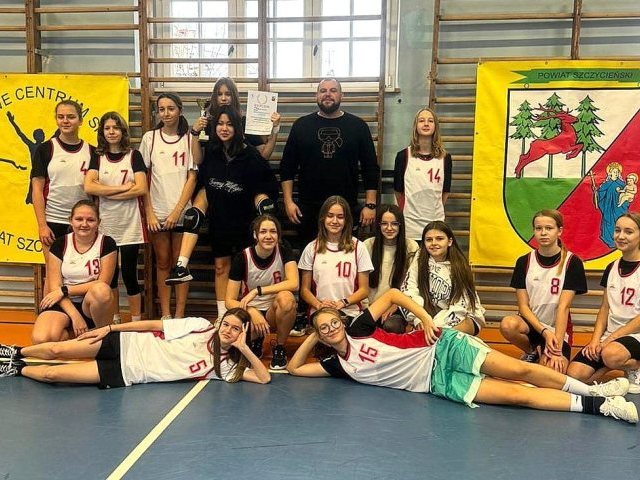Niepokonane koszykarki SP 6 w Szczytnie