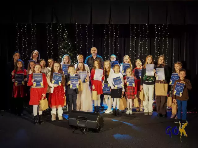 Świąteczne talenty w Gminnym Konkursie Kolęd i Pastorałek „Leć kolędo w świat” (zdjęcia)