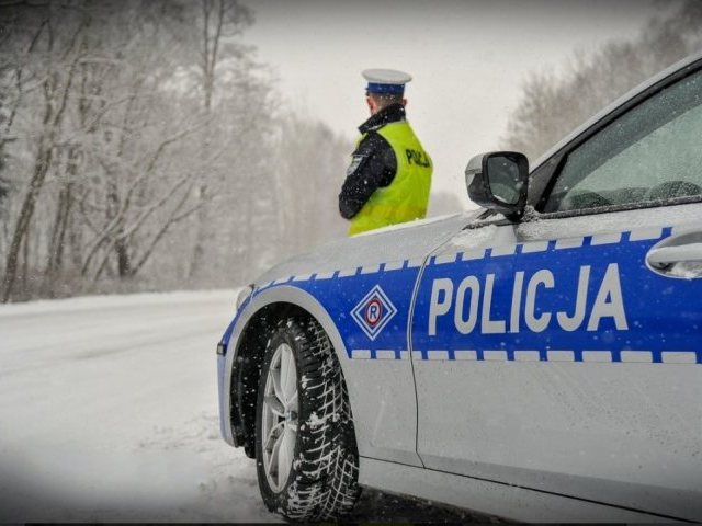 Alkohol, brak uprawnień i nieodpowiedzialność. Weekendowe wybryki kierowców na drogach