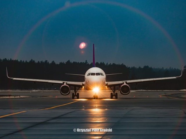 Niezwykłe zdjęcia przylotu Airbusa do Portu Lotniczego Olsztyn Mazury