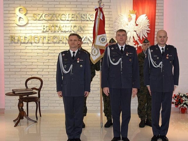 Zmiana dowództwa w 8 Szczycieńskim Batalionie Radiotechnicznym. Podpułkownik Grzegorz Kobylarz nowym szefem (zdjęcia)