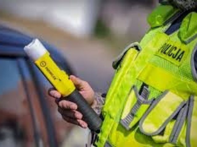Bezskuteczny zakaz. 64-latek ponownie za kierownicą pod wpływem alkoholu
