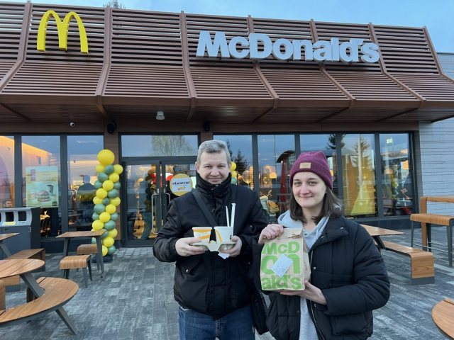 McDonald's w Szczytnie otwarty! Pierwsi smakosze byli przed restauracją już po godz. 7 (zdjęcia)
