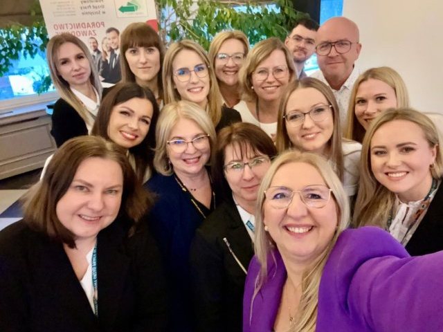 Działają niestandardowo dla rozwoju lokalnego rynku pracy (zdjęcia, statystyki)