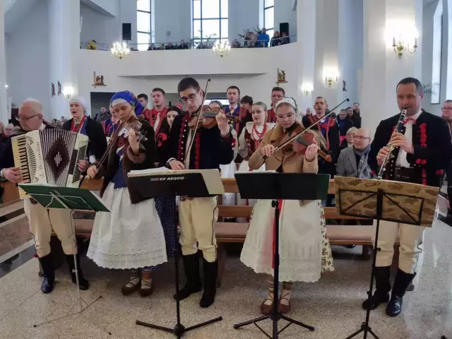 Górale koncertowali na Mazurach – dali niezapomniany koncert kolęd