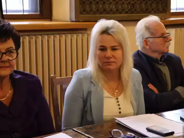 Bez zaproszenia nie ma samorządowej aktywności? Przynajmniej w Rozogach