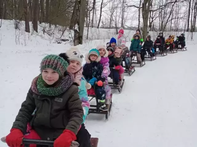 Przejażdżka poduszkowcem, zimowy spływ kajakami – czyli atrakcje „Koczowiska” (wideo, zdjęcia)