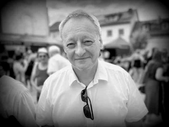 Pożegnanie z wyjątkowym człowiekiem. Nie żyje Andrzej Modzelewski