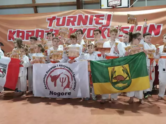 Akademia Nogore świętuje triumf w turnieju karate kyokushin – złoto, srebro, brąz i pełen profesjonalizm! (zdjęcia)