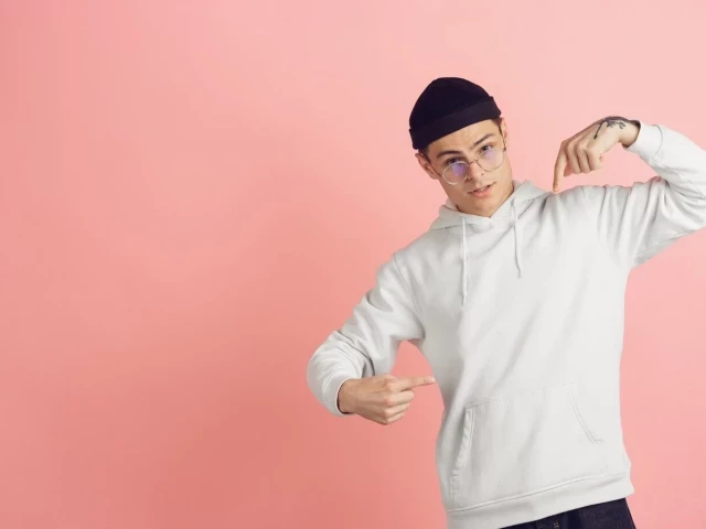 Jak umieszczenie firmowego logotypu na bluzie wpłynie na wizerunek twojej marki?