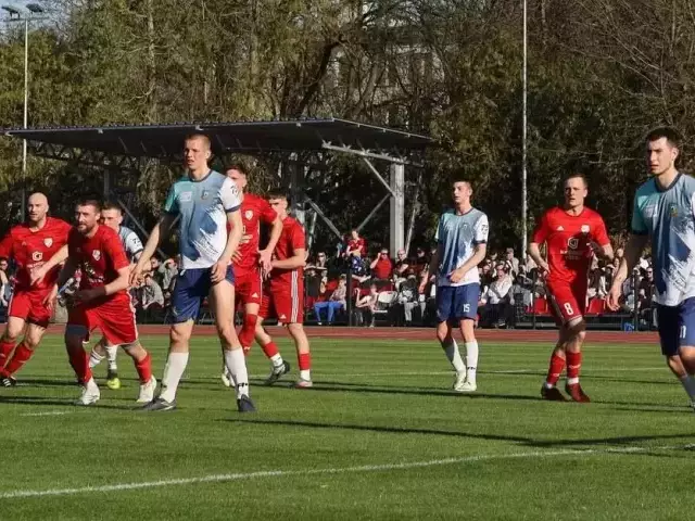 Arkadiusz Wnuk - pierwszy bohater odnowionego stadionu w Szczytnie