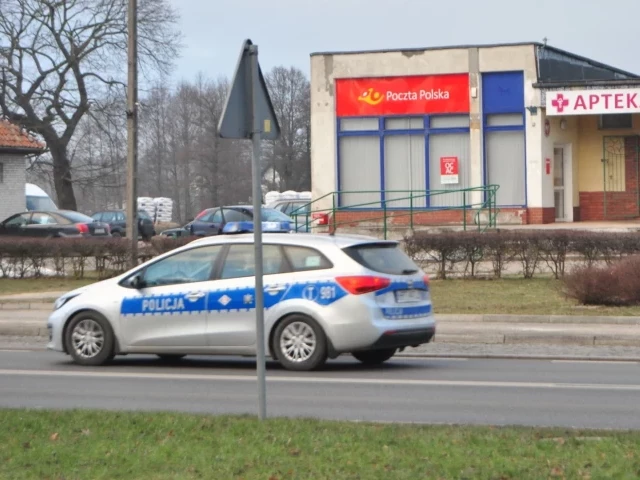 Kiedy wypijesz kieliszek za dużo... 41-letnia Kurpianka pogryzła policjanta