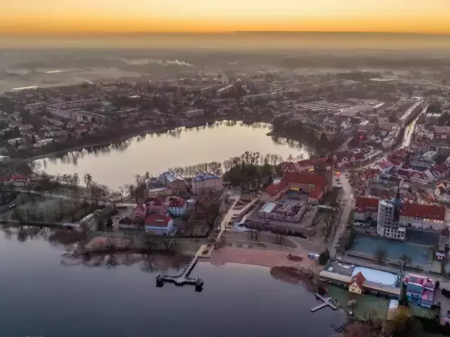 Woda ucieka, nadzieja zostaje. Miały być miliony, jest niesmak