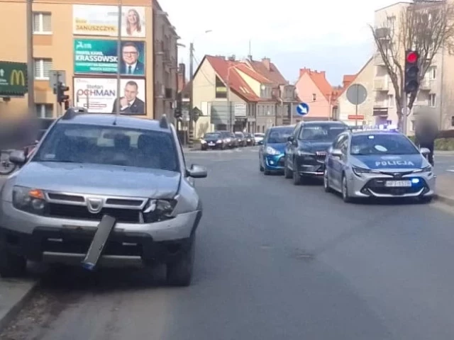 Kolizja z łosiem i kraksa w centrum Szczytna, czyli weekend na drogach naszego powiatu (zdjęcia)