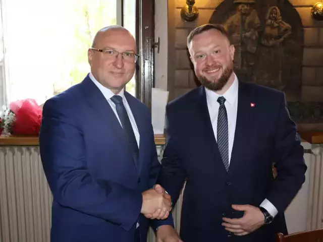 Jarosław Matłach został starostą, a jego zastępcą Karol Furczak. Jest nowy zarząd powiatu
