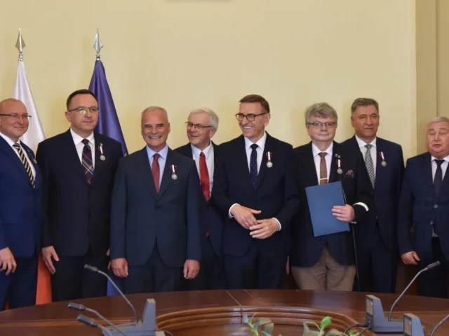 Wyjątkowe wyróżnienia dla Grzegorz Zapadki, Zbigniewa Kudrzyckiego i Jarosława Matłacha