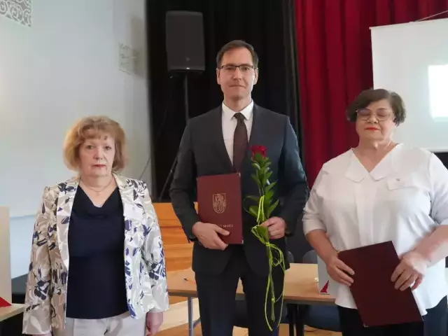 Radni przegłosowali wynagrodzenie Marcina Nowocińskiego