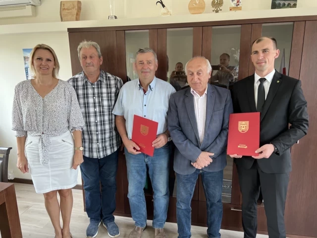 Umowa na przebudowę strażnicy w Dąbrowach podpisana