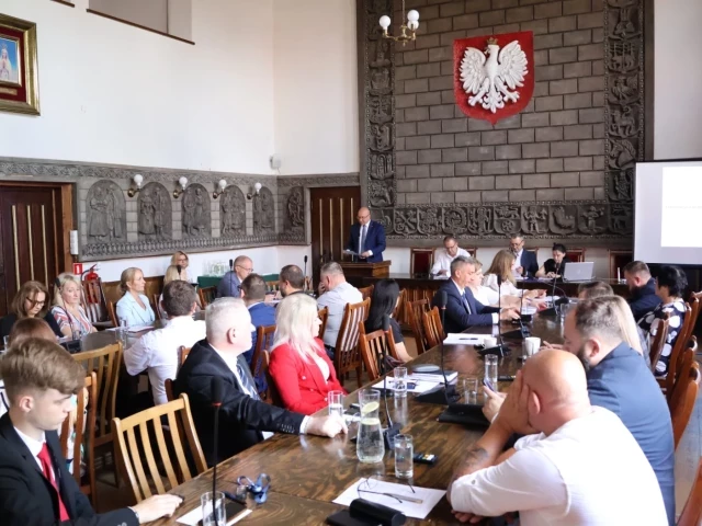 Zarząd Powiatu z absolutorium i wotum zaufania