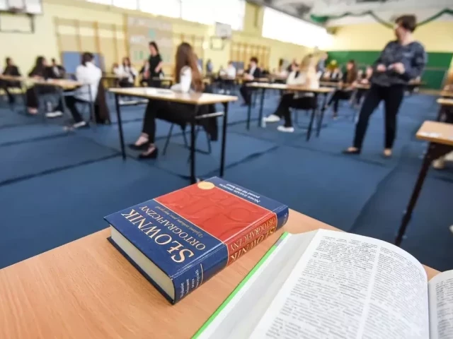 Znamy wyniki matur w naszym powiecie. Stuprocentowy „Sobiech”!
