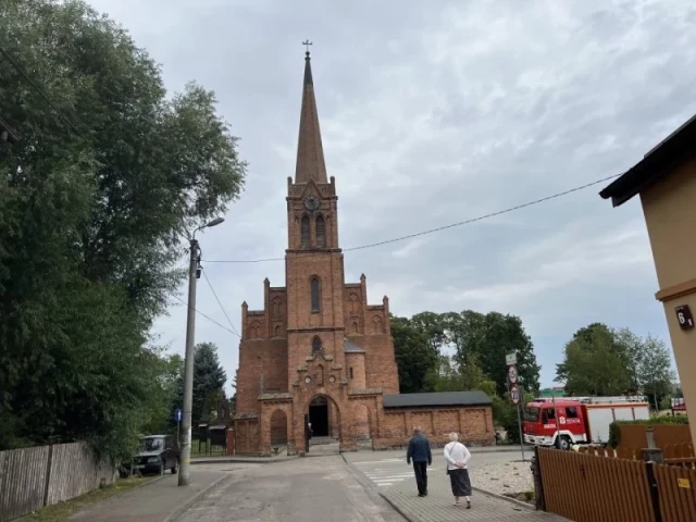 Tajemnica z przeszłości odkryta w Wielbarku! Otwarto kapsułę czasu z wieży kościoła