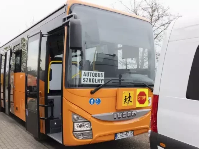 Ponad milion na szkolny transport! Gmina Wielbark stawia na bezpieczeństwo i wygodę swoich uczniów