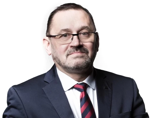 Nauczyciele odchodzą, młodych brak – coraz trudniejsza sytuacja w szkołach powiatu szczycieńskiego