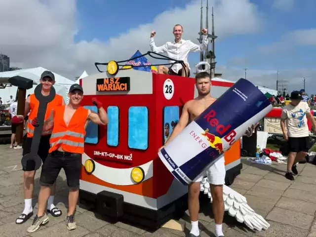 Szczycieńska drużyna w Red Bull Konkursie Lotów. Pomysłowy pociąg na 13. miejscu (zdjęcia)