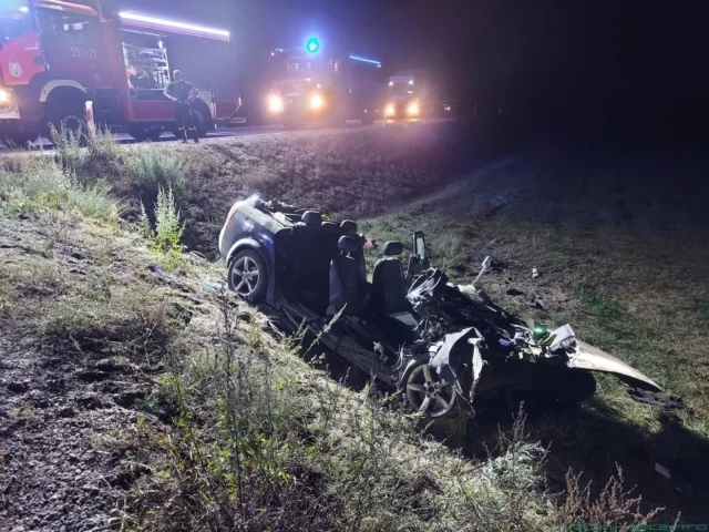 Tragiczny wypadek na trasie Przeździęk Wielki – Wielbark. 31-latek nie żyje (zdjęcia)