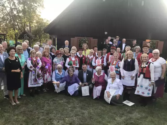 Chata Mazurska wypełniona wspomnieniami – Towarzystwo Przyjaciół Szczytna ma 35 lat!