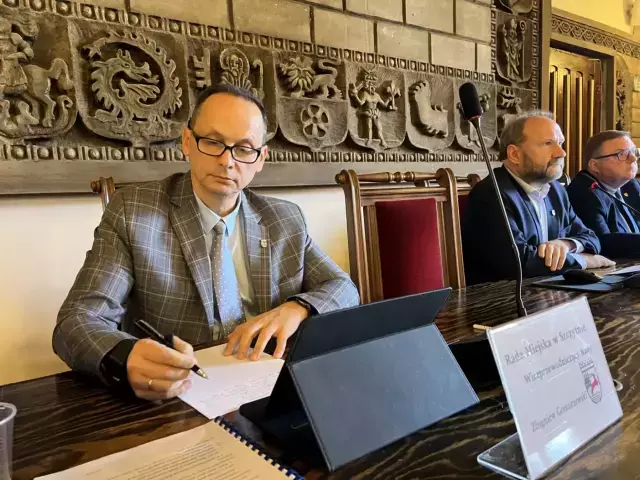 Sprzeciw radnego Gontarzewskiego nie wystarczył – nowe stawki podatków przyjęte