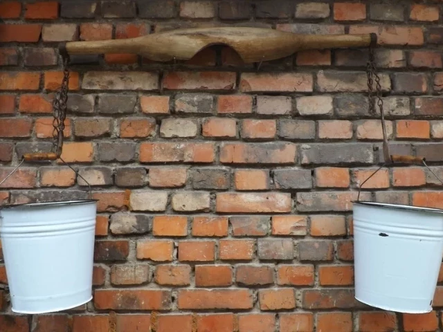 Targają wodę w wiadrach do świetlicy, czy to się zmieni?